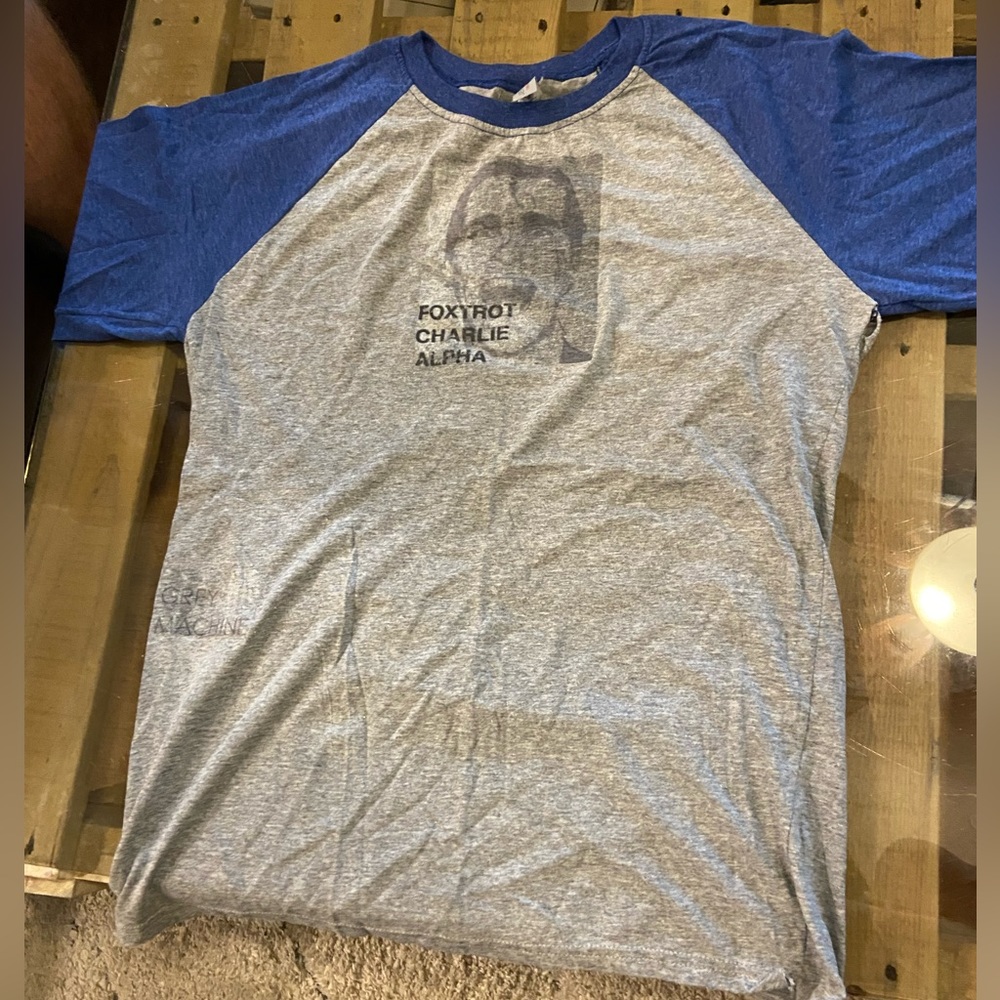 Men’s long sleeve shirt